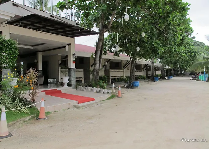 Bluefins Resort 3*